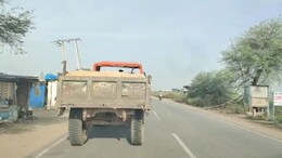 &nbsp;सुप्रीम कोर्ट के आदेशों को ठेंगा: चंबल में आधी रात को मशीनों से अवैध रेत खनन, वीडियो वायरल होने से मचा हड़कंप