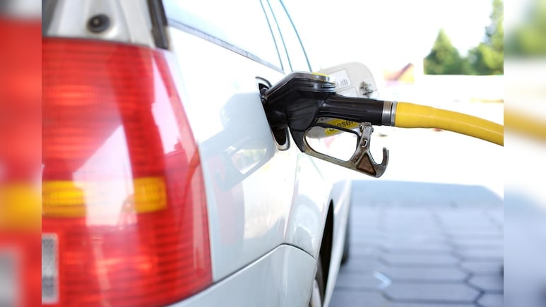 Petrol Diesel Price: कच्चे तेल में 3% की भारी गिरावट के बाद देशभर में पेट्रोल-डीजल के नए रेट जारी, जानें 23 जून का ताजा भाव