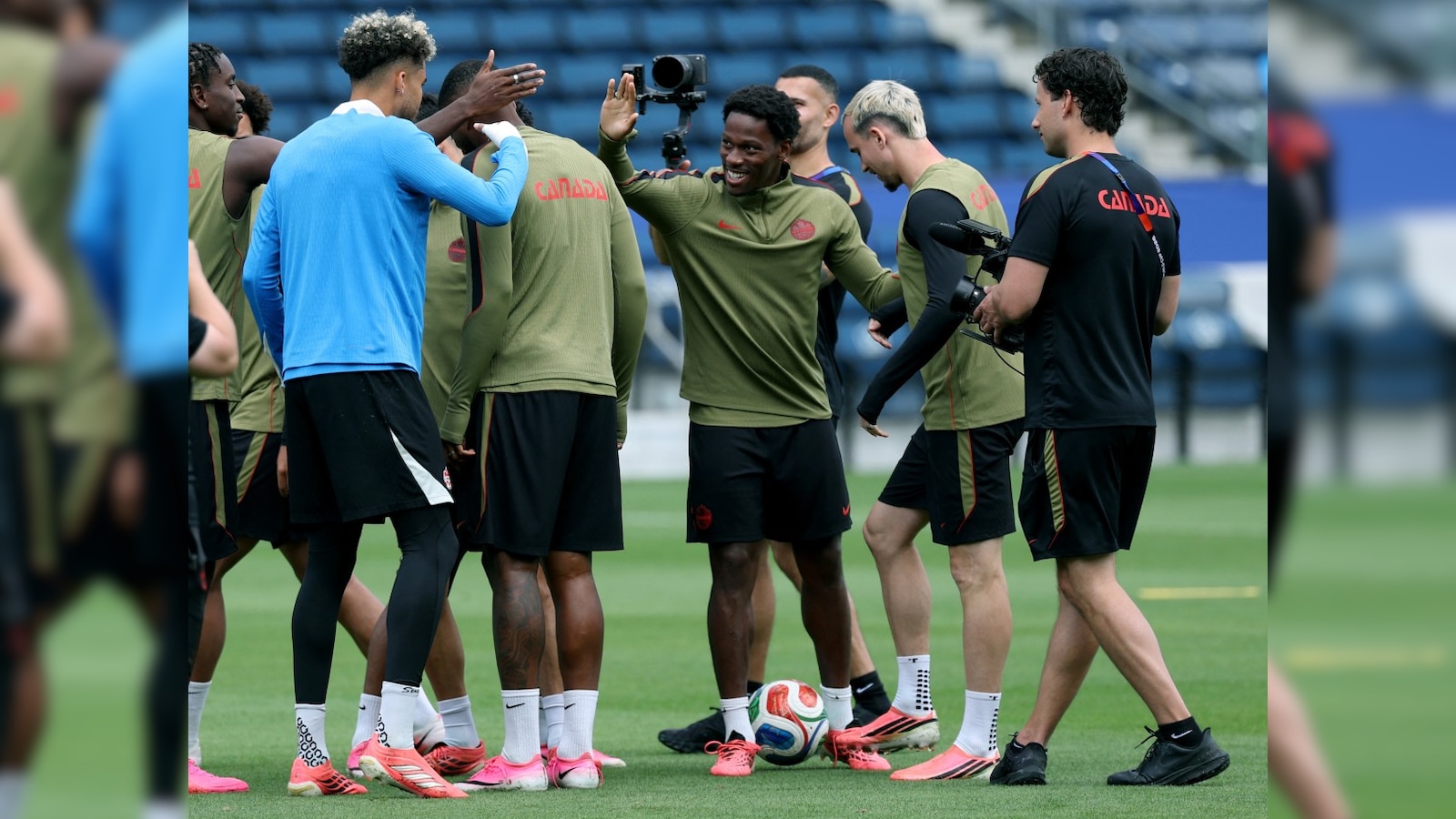 Co-Hosts Canada And South Africa In Historic FIFA World Cup Knockout Clash