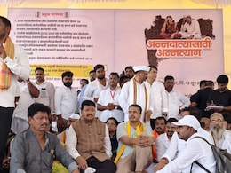 रोहित पवारांचं आंदोलन फ्लॉप? दिग्गज नेत्यांनी फिरवली पाठ; कार्यकर्त्यांचं आधी पोटोबा, नेमकं काय घडलं?