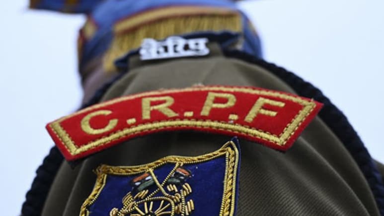 CAPF विधेयक का विरोध करने वाला CRPF का DIG निलंबित, कार्रवाई से खुश नहीं है साथी अधिकारी