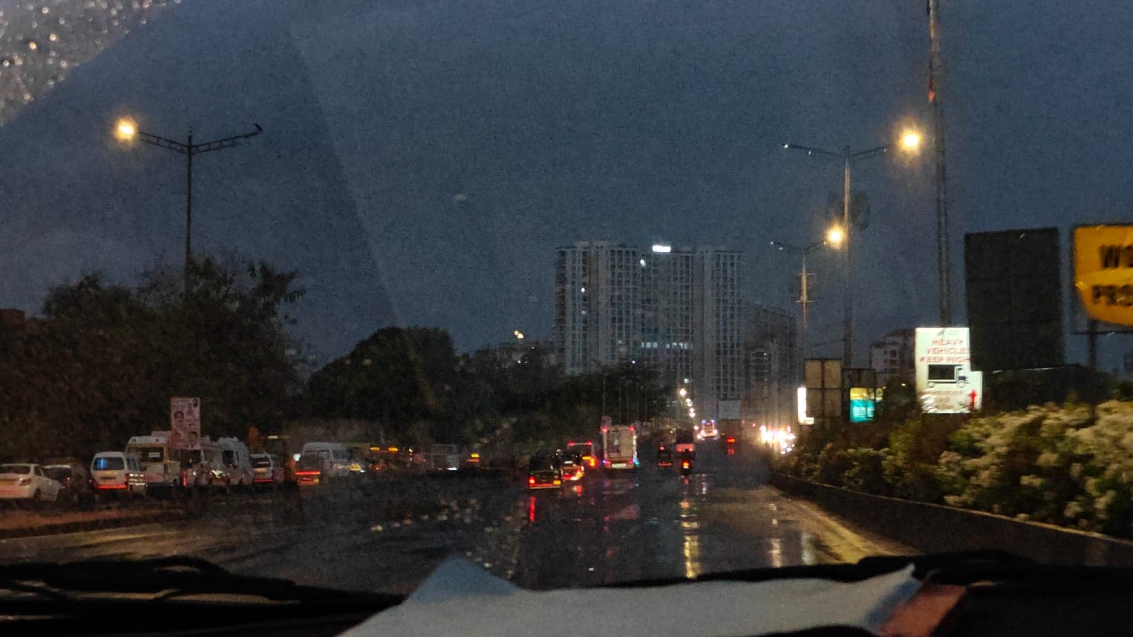 Mumbai Rains Finally Get Monsoon Rains Today? IMD Issues Thunderstorm, Lightning Alert