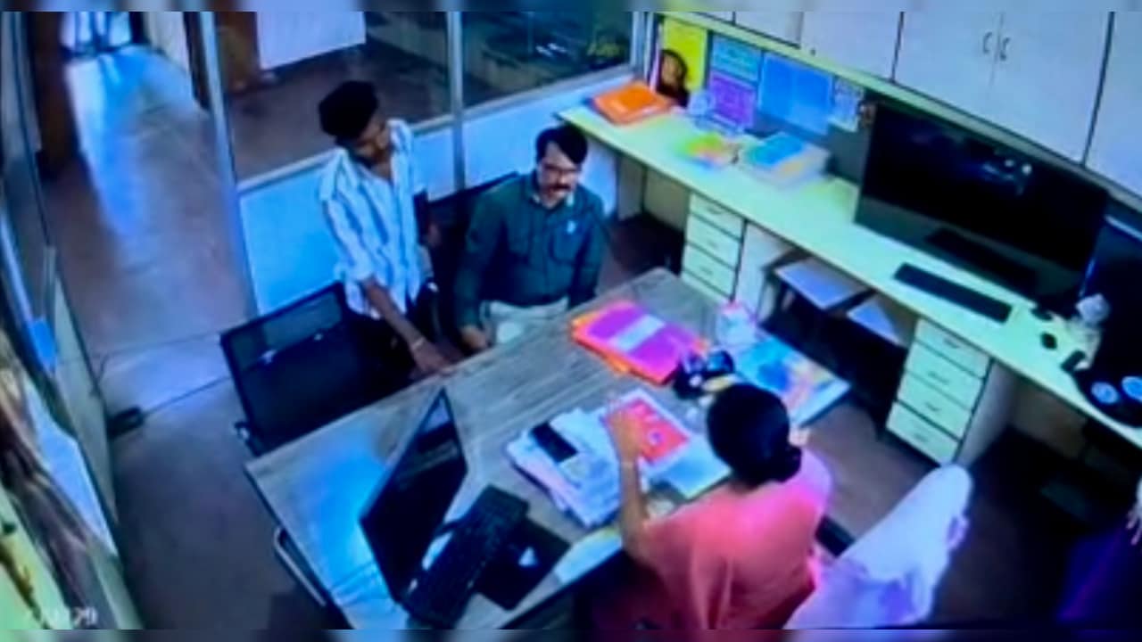 On Camera, School Student Stabs Teacher Over Transfer Certificate Row