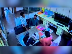 Student Stabs Teacher Inside Maharashtra School Over Transfer Certificate Dispute