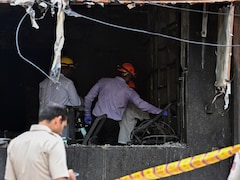 एक-दूसरे की बाहों में मिले पति-पत्नी के शव, बच्चे की ख्वाहिश लेकर आए थे दिल्ली, होटल की आग में जिंदा जल गए