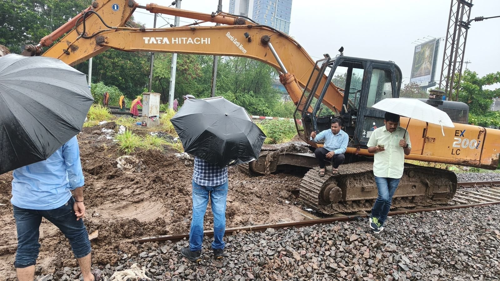 Mumbai Local Train Update: 24 Trains Cancelled After Track Damage On Trans Harbour Line Amid Rains