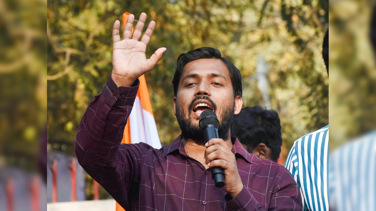देवरिया में जन्मे खान सर के दिल्ली, UP, बिहार में सेंटर, कितनी है कोचिंग फीस? जानें कौन-कौन से कोर्स कराते हैं
