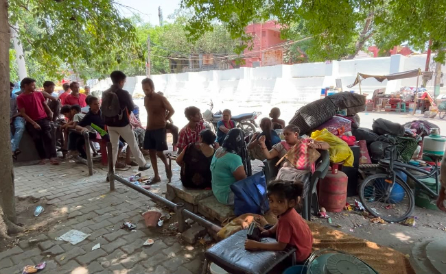 'Can't Afford Rs 8,000 Rent': Yamuna Bazar Demolition Pushes Families To Brink