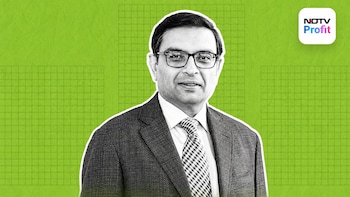 Global Capital Is Chasing AI Giants, But India Remains a Stock Picker's Market, Says Hiren Ved