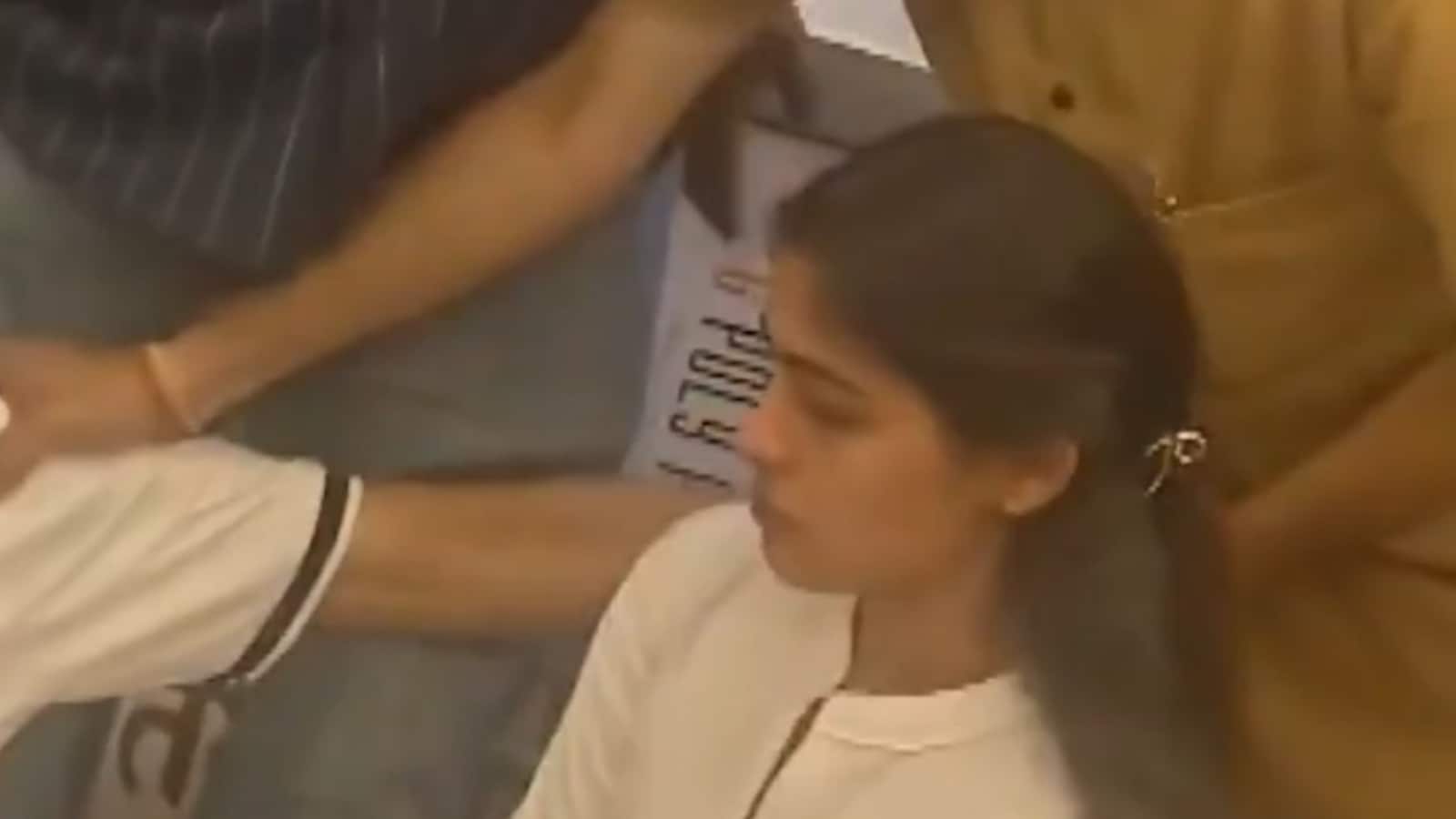 Manu Bhaker Breaks Down As She Pays Last Respects To Coash Jaspal Rana