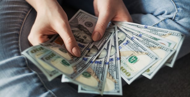 FIIs Buy Highest Since Early Feb Even As IT Crash Hits D-Street; DIIs Switch To Sell Mode