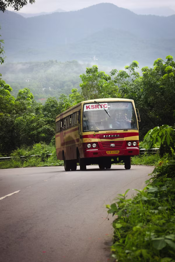 ജൂൺ 15 മുതൽ കെഎസ്ആർടിസിയിൽ സ്ത്രീകൾക്ക് സൗജന്യ യാത്ര; അറിയാം പ്രധാന വിവരങ്ങൾ