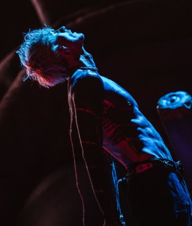 Machine Gun Kelly&rsquo;s Concert Cancelled Mid-Performance Due To Bad Weather, Singer Says "I Fought For Us"