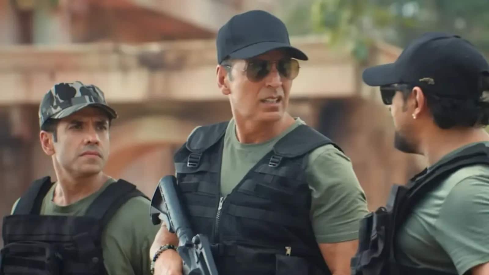 Welcome To The Jungle Review: Riotous, Raucous, But Rarely Lip-Roaring