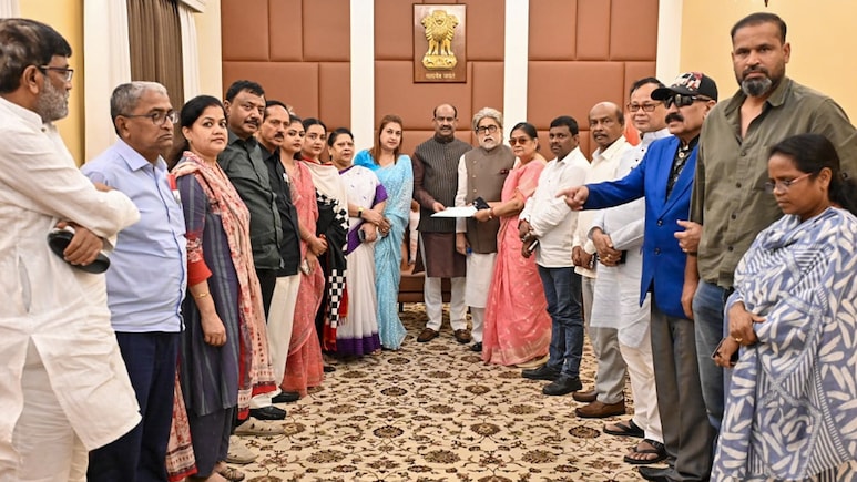 20 Rebel TMC MPs Seek Separate Recognition; Announce Merger With NCPI, Support To NDA