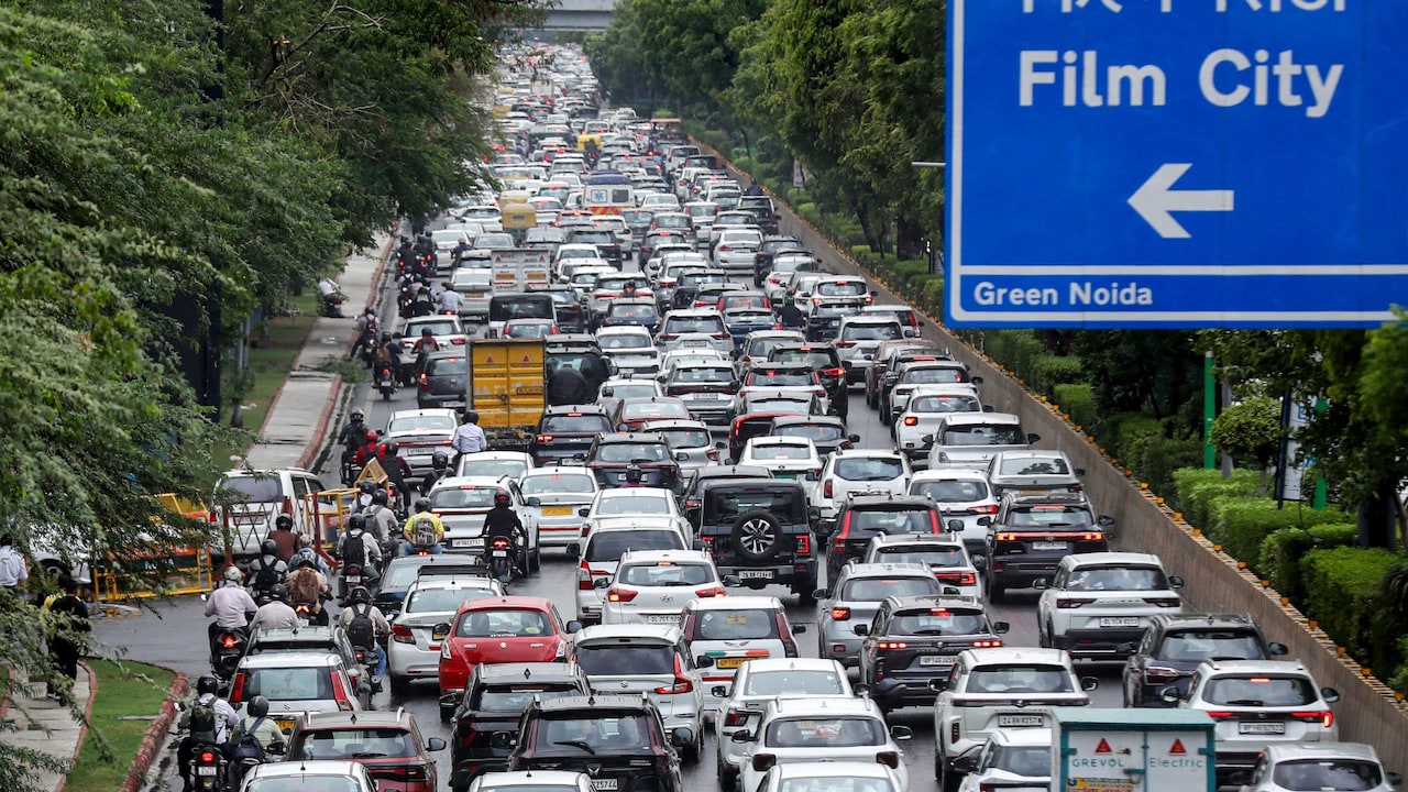 Rain Alert Traffic Jam Noida UP