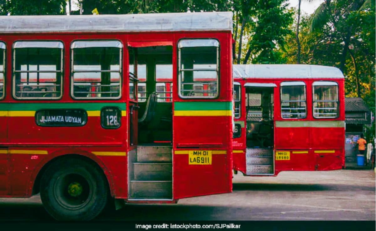 BEST employees’ unions call off strike; Mumbai bus services set to resume