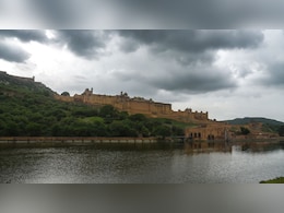 राजस्&zwj;थान में आंधी-बार&zwj;िश का तांडव, 70 की स्&zwj;पीड से चलेंगी हवाएं; कहां तक पहुंचा मानसून&nbsp;