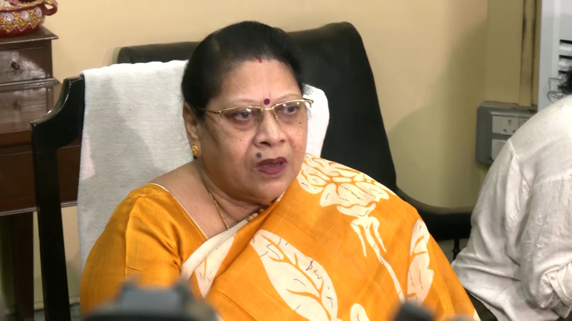 Mamata Banerjee's Close Aide Mala Roy Joins TMC Rebels