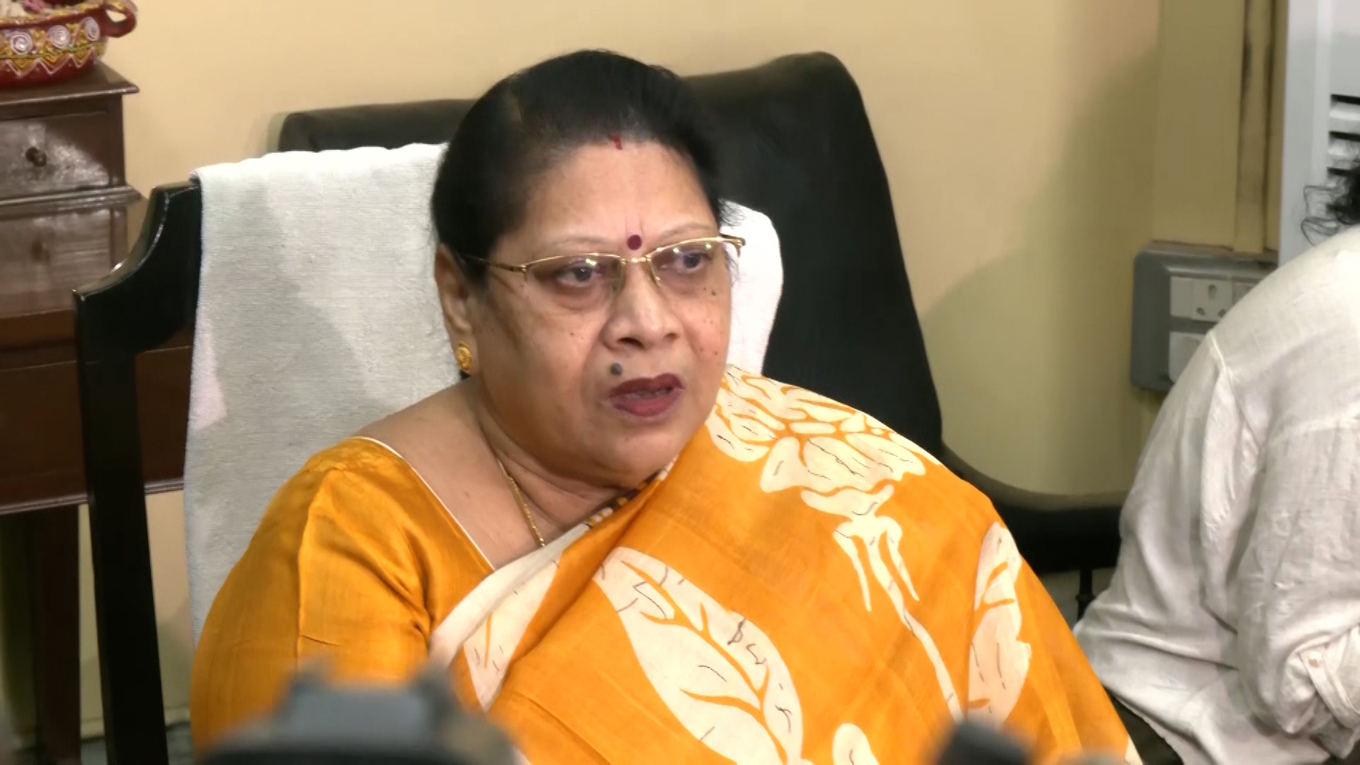 Mamata Banerjee's Close Aide Mala Roy Joins TMC Rebels