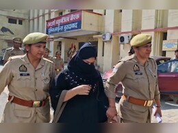 बेटी ने प्रेमी के साथ मिलकर अपने घर पर करवाई डकैती, डिजिटल लॉक तोड़कर ₹99 लाख ले गए