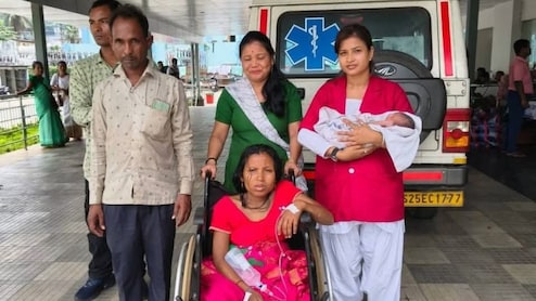 Baby Born On Train In Assam, Nurse Traveler, Railway Team Help With Delivery