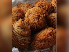 Crispy Laccha Samosa Recipe: बिना मैदे के बनाएं कुरकुरा लच्छा समोसा, हर बाइट में मिलेगा शानदार स्वाद