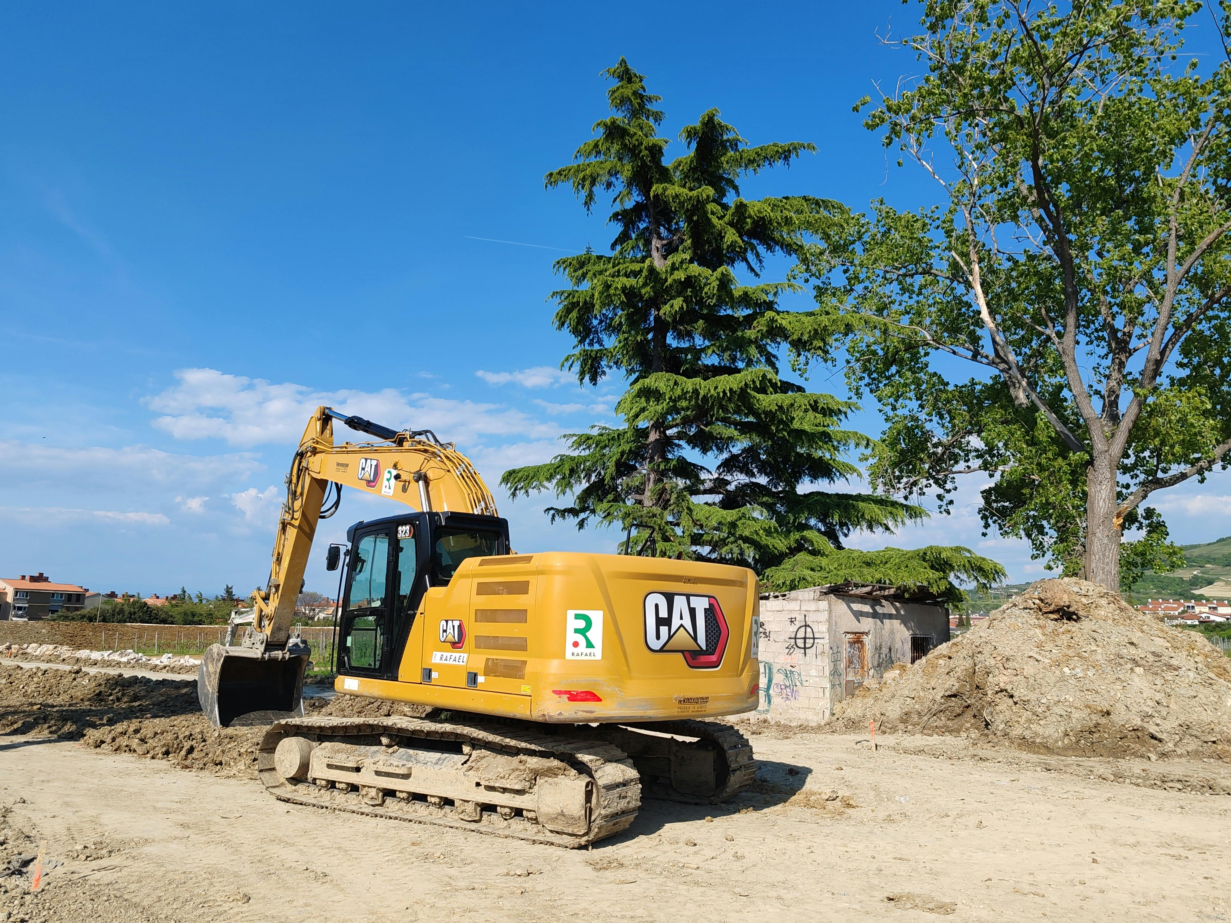US Man Destroys Home With Excavator After Wife Threatens Divorce