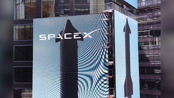 SpaceX Investors at US Retail Brokers Got at Least One IPO Share