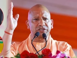 CM Yogi के दौरे से पहले अलीगढ़ में लगे 'मुख्यमंत्री गो बैक' के पोस्टर, किसने बढ़ाई सियासी सरगर्मी?