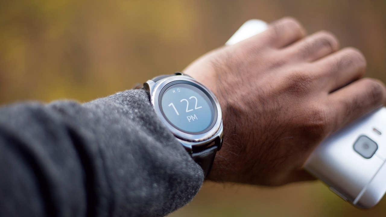 Smartwatches For People Who Only Need Calls, Steps And Battery Life Smartwatches For People Who Only Need Calls, Steps And Battery Life