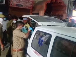 बंटी-बबली ने मारा है... बिजली के बोर्ड पर लिखा मिला, प्रयागराज में कारोबारी के घर मिलीं 4 लाशें