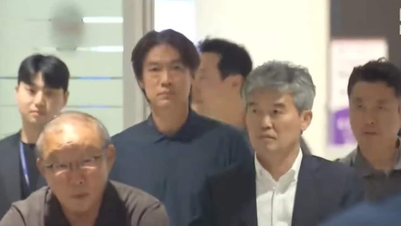 Watch: South Korea Coach Fails To Dodge Angry Fans, Sneak Attempt At Airport Falls Flat