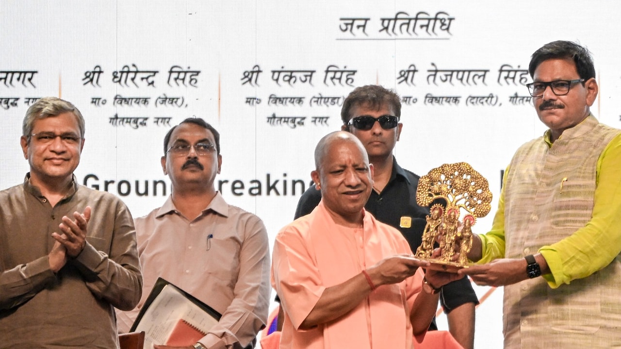CM Yogi in Noida with Ashwini Vaishnav