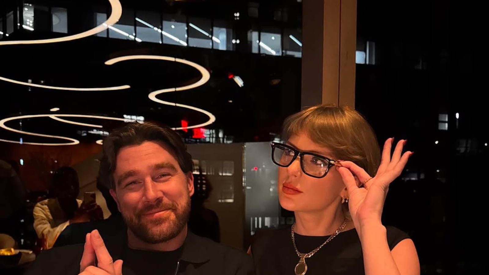 Taylor Swift Leaves Travis Kelce Fans Emotional With Surprise New Heights Cameo