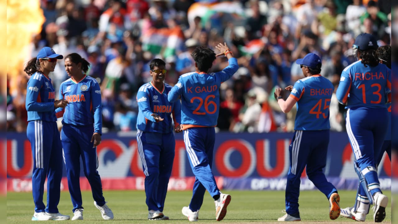 IND vs PAK Highlights: दीप्ति के पंजे से परास्त हुआ पाकिस्तान, भारत ने जीत से किया वर्ल्ड कप का आगाज