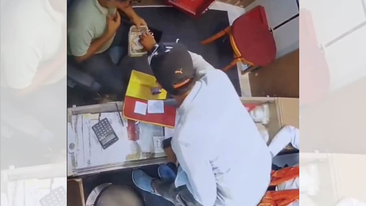 छपरा: ज्वेलरी दुकान में दिनदहाड़े बड़ी चोरी, बातों में उलझाकर शातिर ने उड़ाया 70 ग्राम सोना