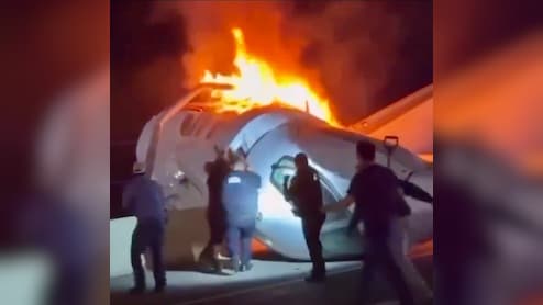 Texas Highway Plane Crash: One Dead, Several Injured As Jet Bursts Into Flames
