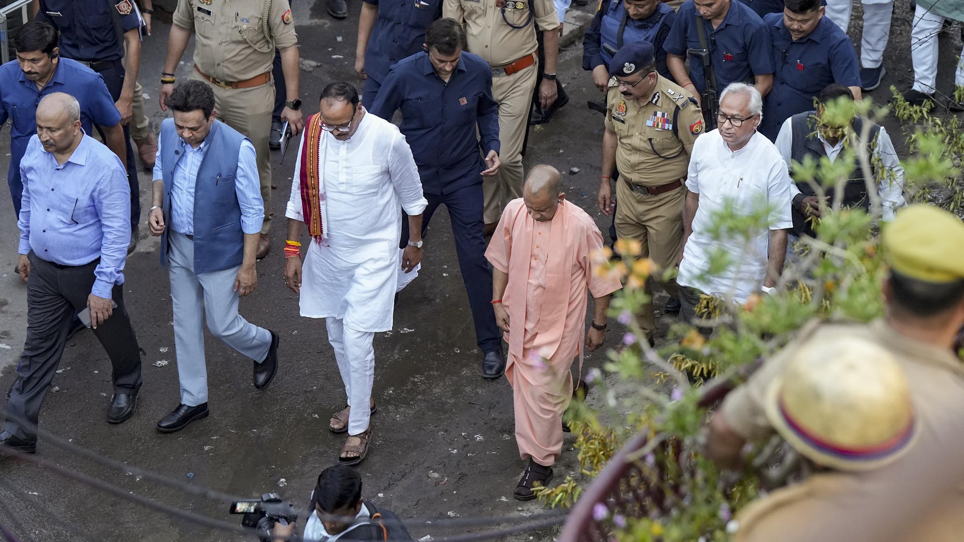 Yogi Adityanath Rushes To Lucknow Fire Site, Reviews Ops; Rajnath Singh To Visit