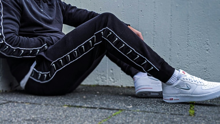 कम बजट में जिम और घर दोनों जगह काम आएंगे ये Track Pants, दाम है मात्र ₹699