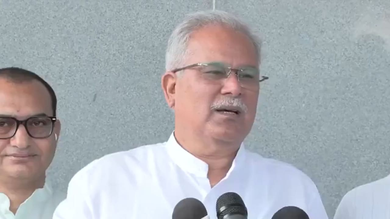 भूपेश बघेल को SC से झटका: पाटन सीट से निर्वाचन को चुनौती देने वाली याचिका पर हाईकोर्ट में जारी रहेगा ट्रायल
