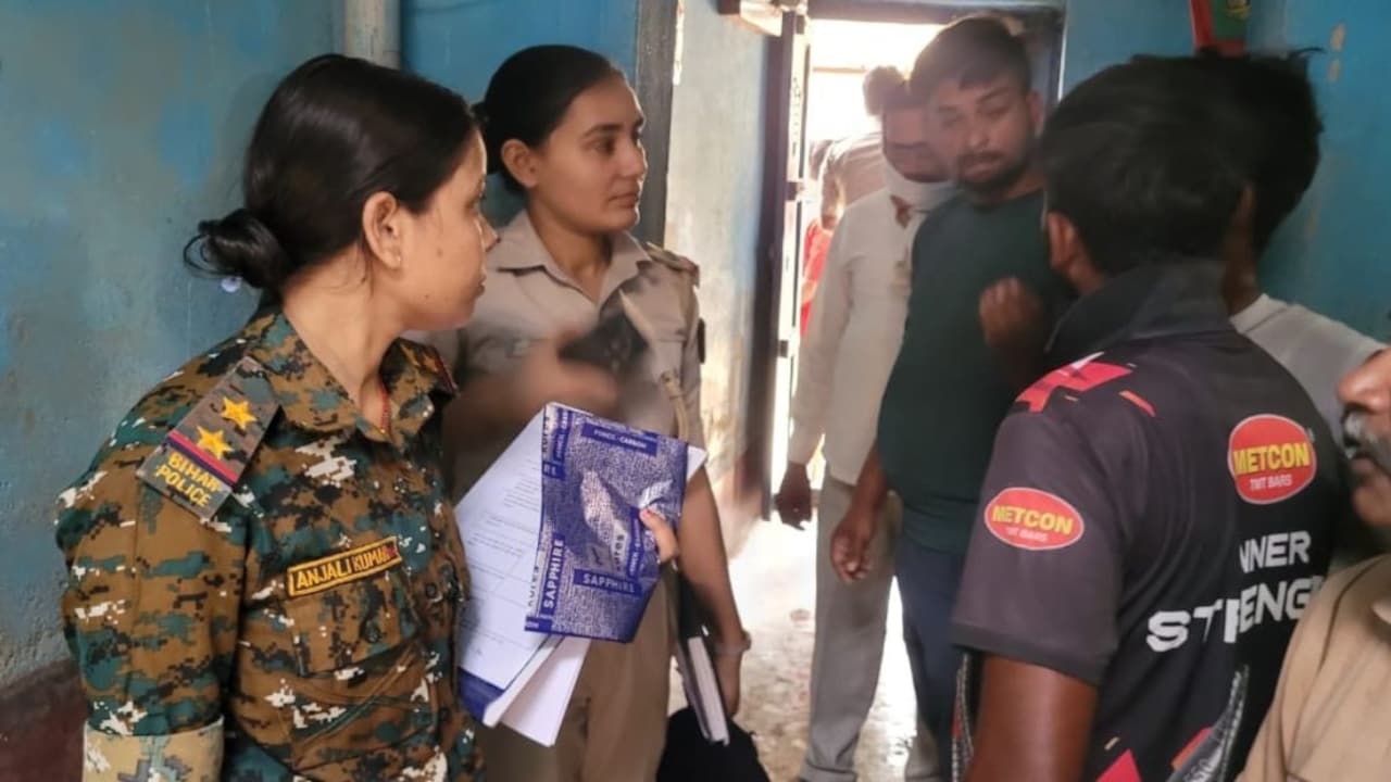 बिहार: 6 साल पहले हुई लव मैरिज का खौफनाक अंत, पति ने लोहे के
