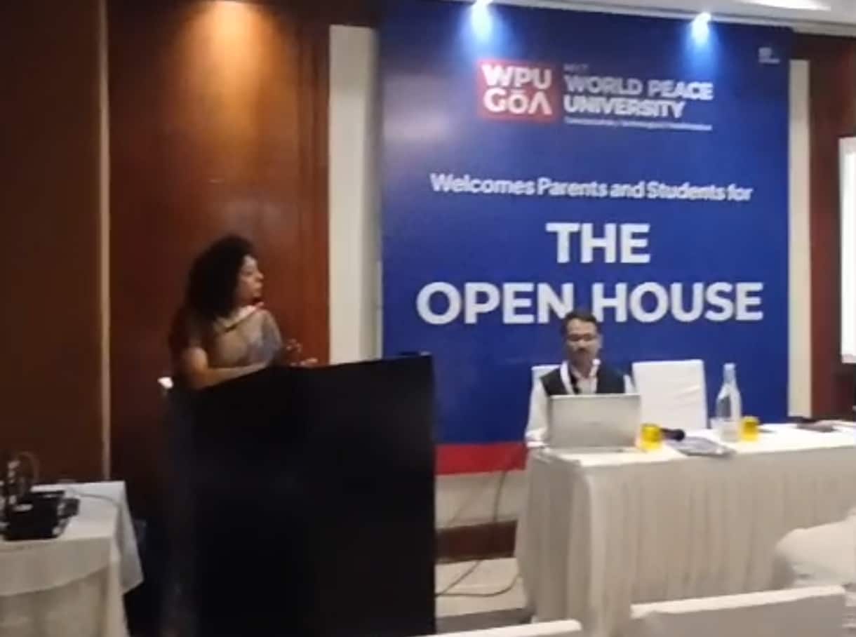 कार्यक्रम को संबोधित करते एक्सपर्ट.