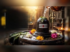 सोमवार को शिवलिंग पर जल चढ़ाते समय इन बातों का रखें ध्यान, ज्योतिषाचार्य से जानिए किस दिशा में होना चाहिए आपका मुंह