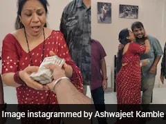 IIM Graduate Flies To Pune To Hand Parents His First Post-MBA Salary In Cash, Wins Hearts