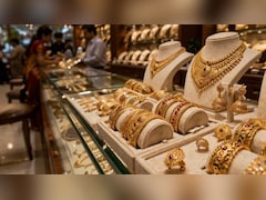 कभी ऊपर तो कभी नीचे, ऐसा है सोने-चांदी का हाल, अमेरिका-ईरान संभावित डील ने फंसाया मामला?