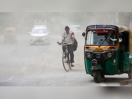 दिल्ली-एनसीआर में आया तूफान, 92 KMPH की रफ्तार से चलीं हवाएं... IMD ने दिया बारिश अलर्ट