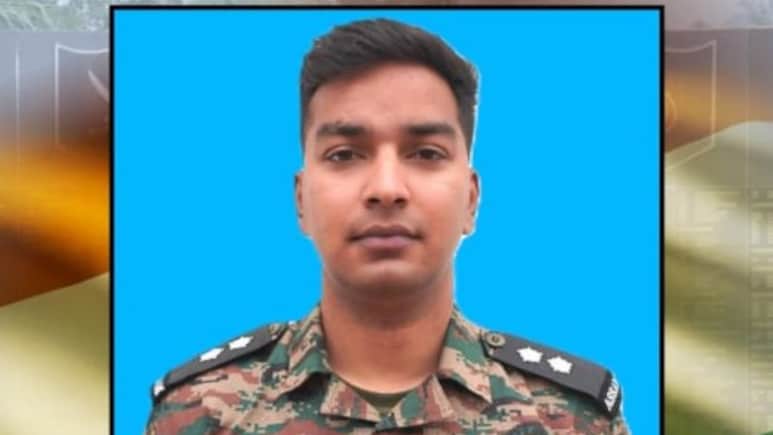 जम्मू कश्मीर में आंतकियों के सर्च ऑपरेशन में लेफ्टिनेंट शहीद, राजौरी में खाई में गिर गए थे