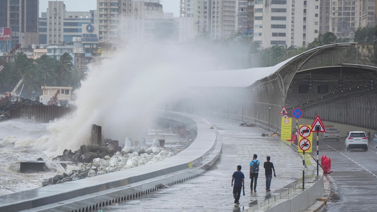 Mumbai Weather: Will Rains Batter City This Evening? Check Hourly Forecast