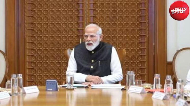 PM मोदी की सचिवों के साथ 4 घंटे की मैराथन बैठक, ईज ऑफ लिविंग और आत्मनिर्भरता पर महामंथन